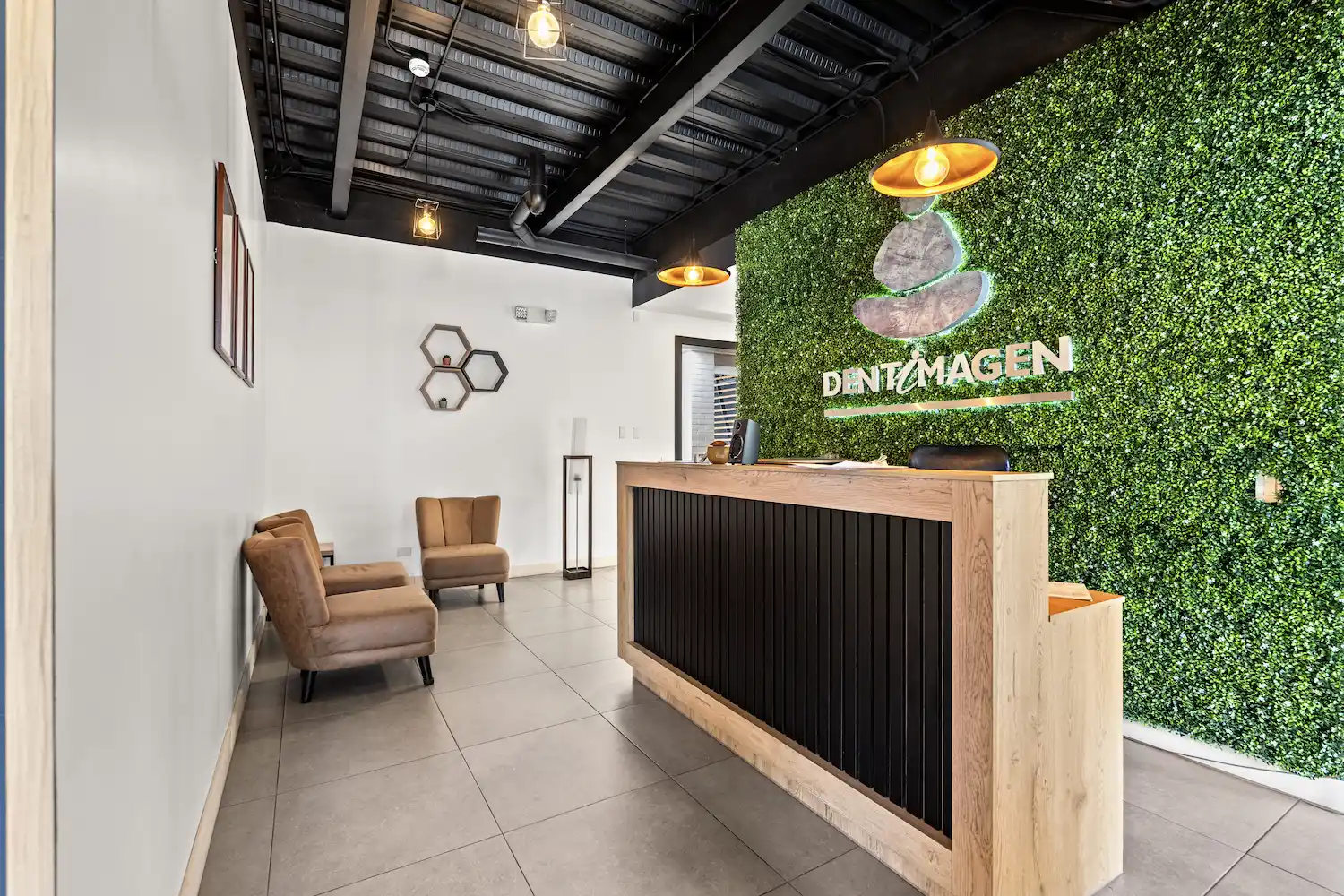 Sala de espera de Dentimagen en la sede Cumbayá